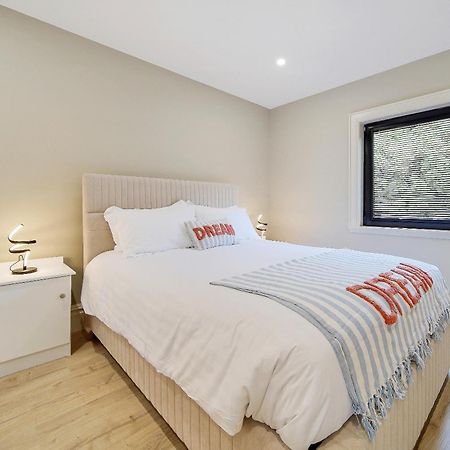 Seaview Lodge Apartment 'Sleeping 4 Guests' Rockstown Buitenkant foto