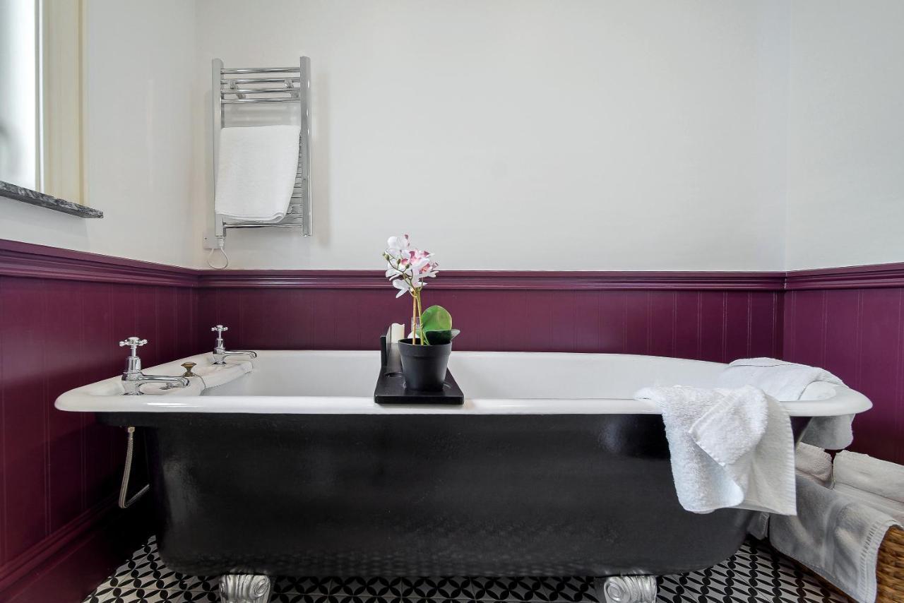 Seaview Lodge Apartment 'Sleeping 4 Guests' Rockstown Buitenkant foto