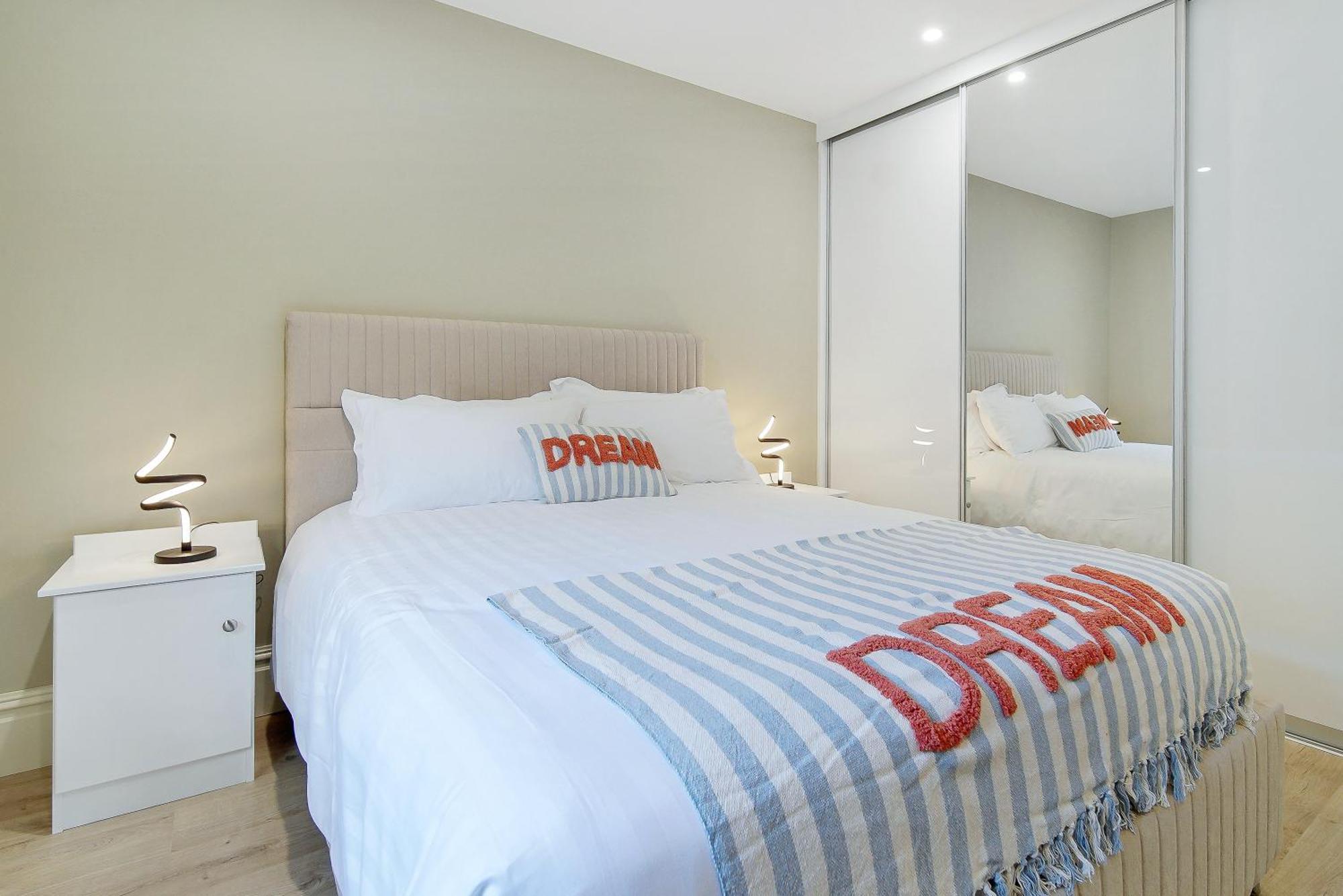 Seaview Lodge Apartment 'Sleeping 4 Guests' Rockstown Buitenkant foto