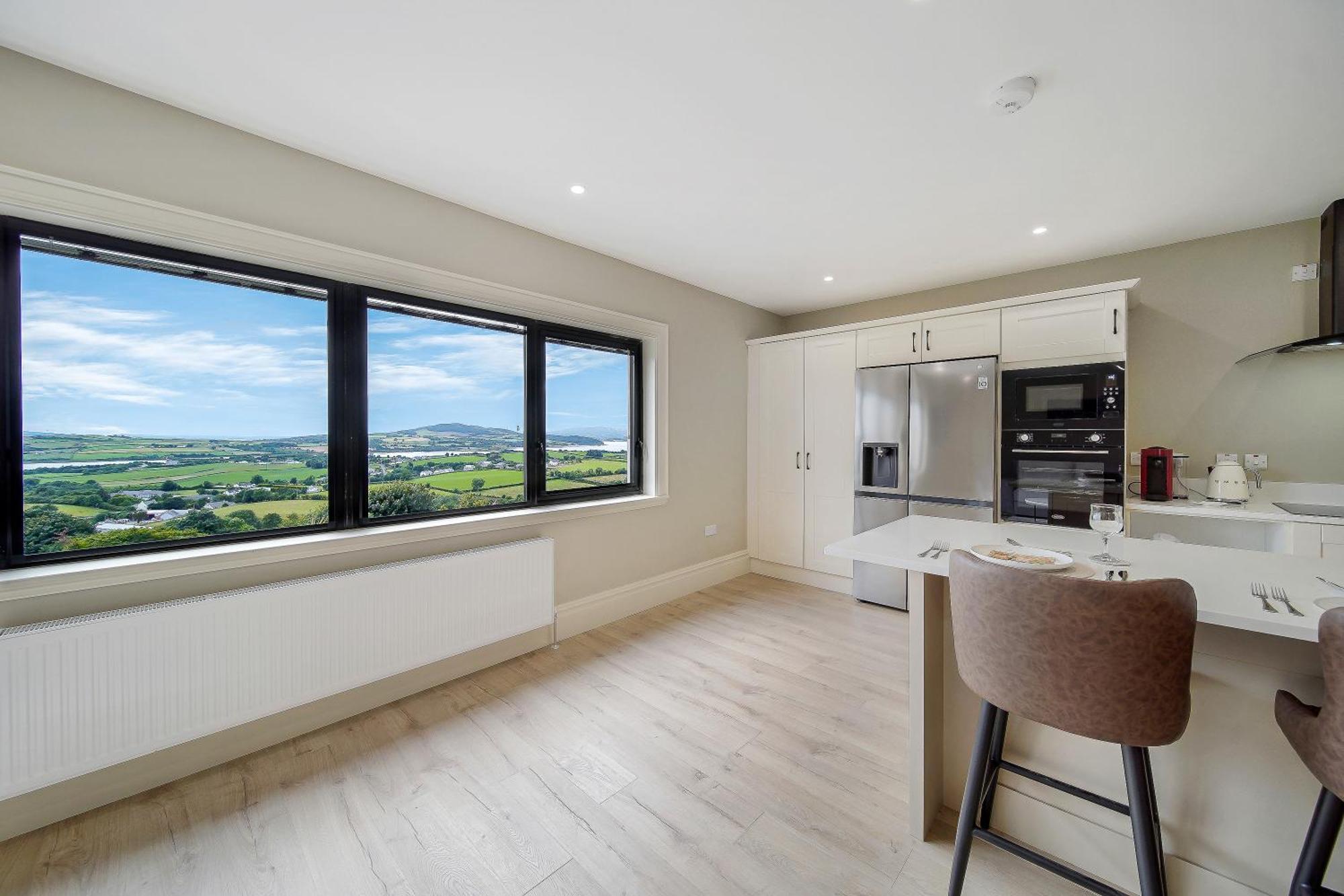Seaview Lodge Apartment 'Sleeping 4 Guests' Rockstown Buitenkant foto
