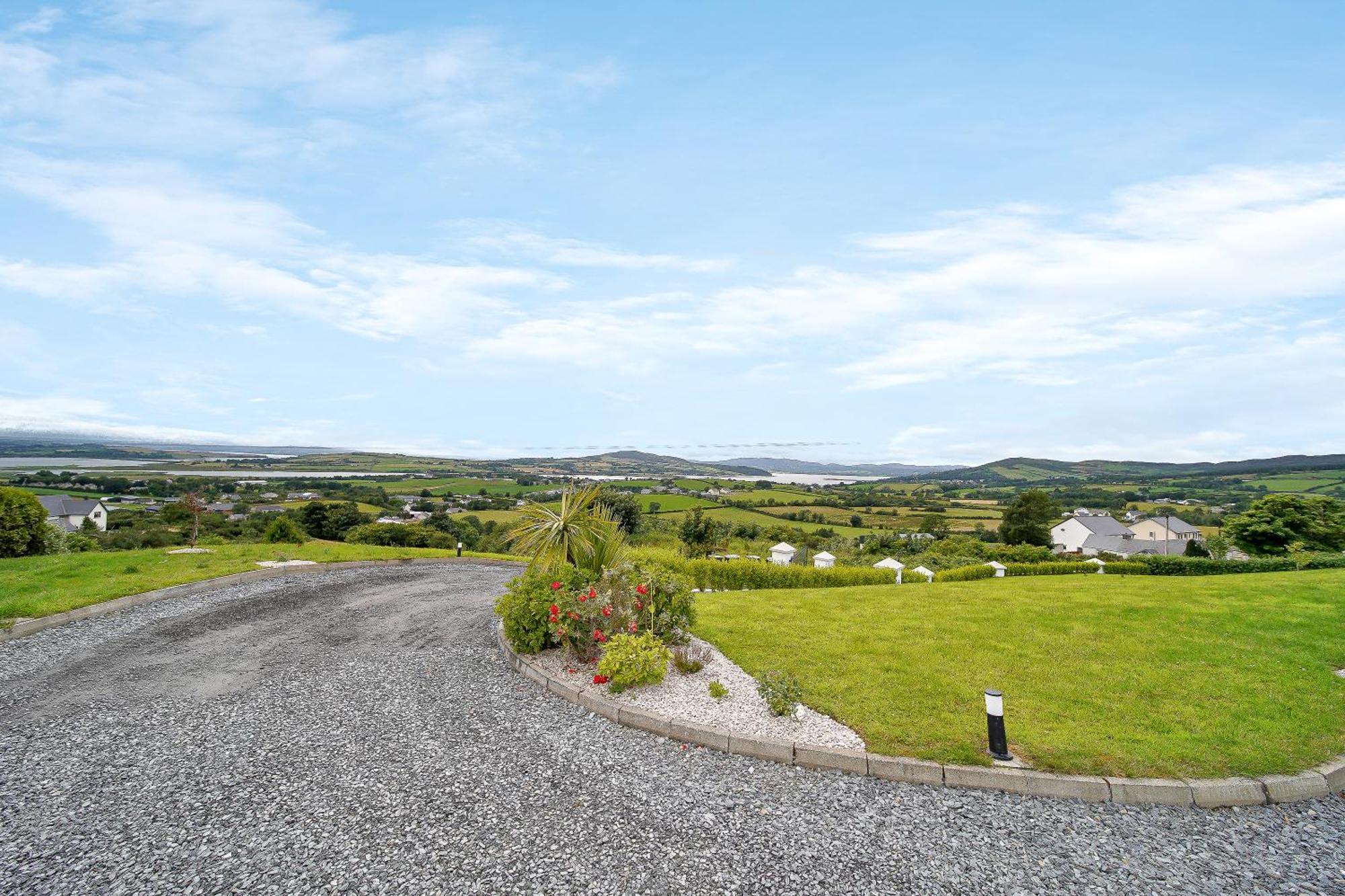Seaview Lodge Apartment 'Sleeping 4 Guests' Rockstown Buitenkant foto