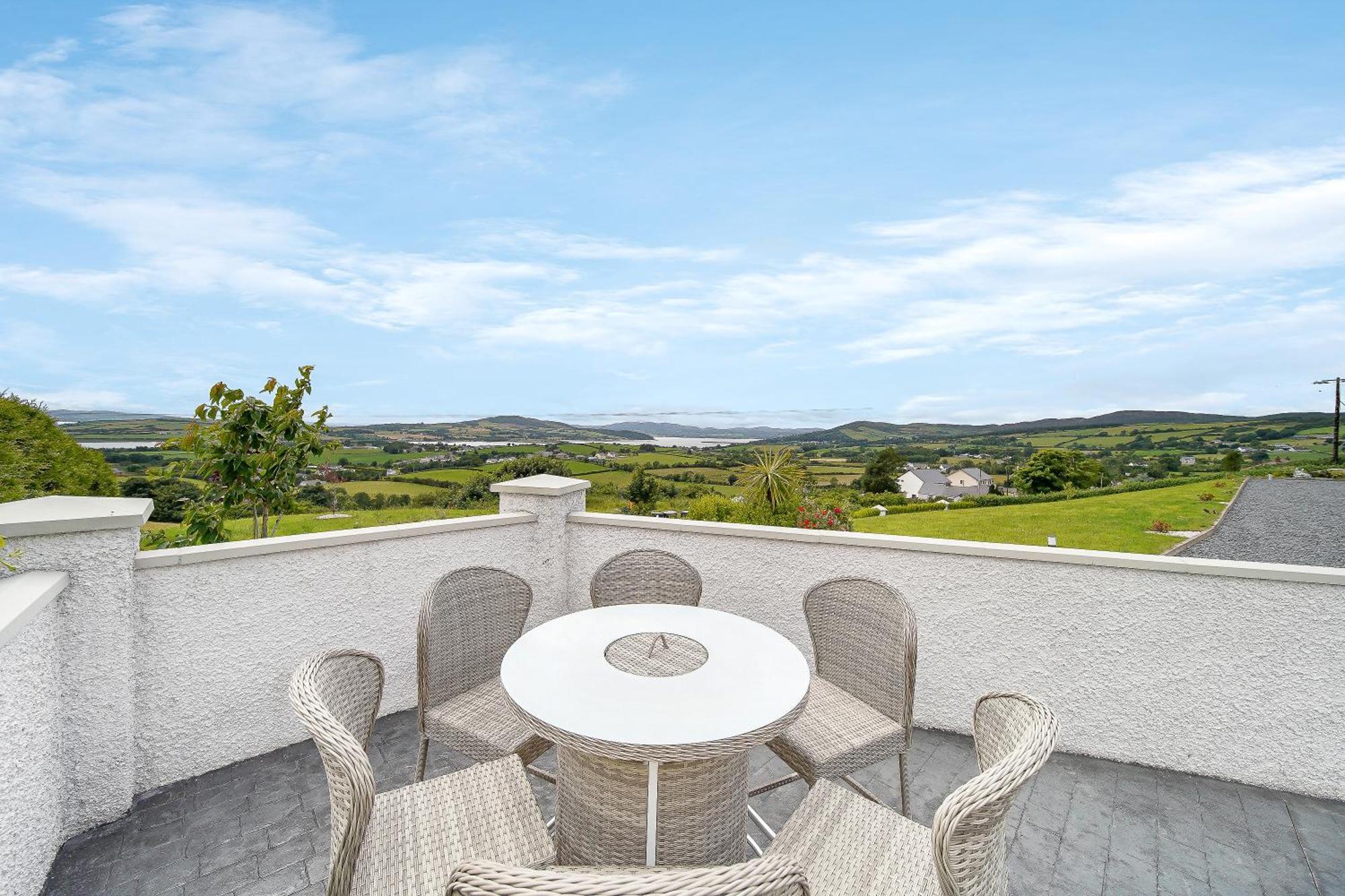 Seaview Lodge Apartment 'Sleeping 4 Guests' Rockstown Buitenkant foto
